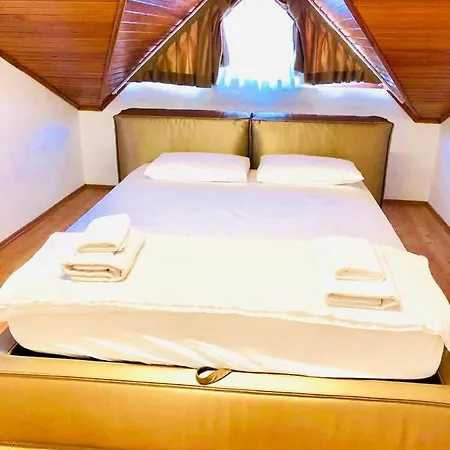Daire Center Of Gocek, With Wifi, Full Of Serenity Roof